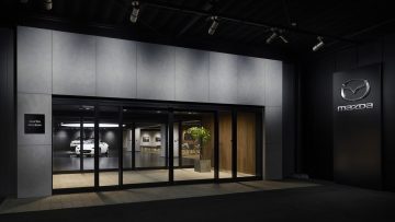 mazdamuseum01_entrance_s