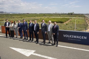 Volkswagen-Group-and-SEAT-SA-to-mobilize-10-billion-euros-to-electrify-Spain_01_HQ