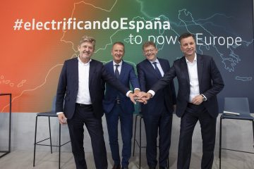 Volkswagen-Group-and-SEAT-SA-to-mobilize-10-billion-euros-to-electrify-Spain_02_HQ