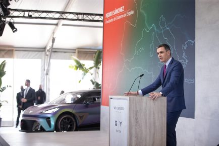 Volkswagen-Group-and-SEAT-SA-to-mobilize-10-billion-euros-to-electrify-Spain_03_HQ
