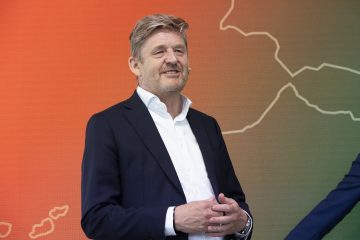 Volkswagen-Group-and-SEAT-SA-to-mobilize-10-billion-euros-to-electrify-Spain_05_HQ
