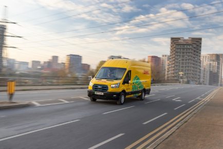 DHLExpress_Ford-E-Transit_08