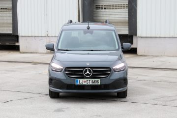 Mercedes-Benz razred T (23)