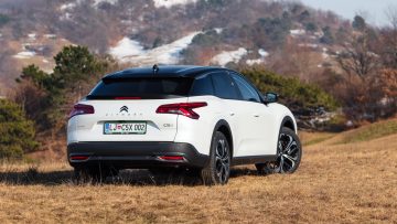 Citroen_C5-X_PureTech_180_Shine_02