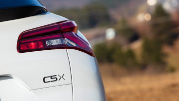Citroen_C5-X_PureTech_180_Shine_08