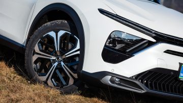Citroen_C5-X_PureTech_180_Shine_23