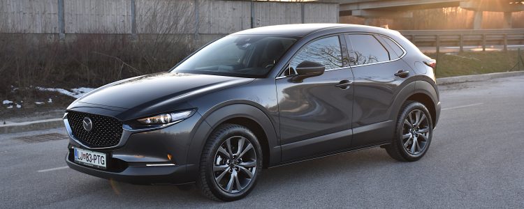 MAZDA CX-30 03