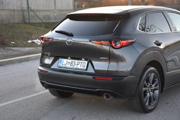 MAZDA CX-30 10