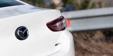 Mazda3_e_SkyactivG122_Plus_ST_06