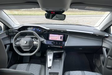 Peugeot 408 (17)