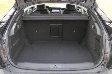 Peugeot 408 (24)