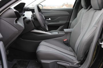Peugeot 408 (27)