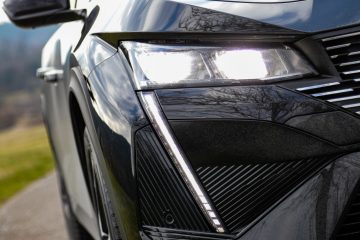 Peugeot 408 (6)