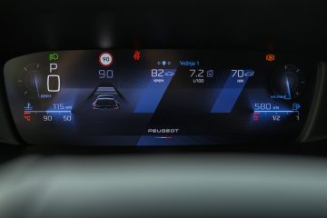Peugeot 408 (8)
