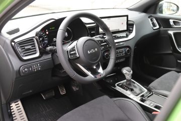 Kia XCeed (12)
