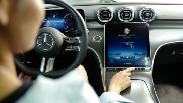 Weltpremiere von Mercedes pay+: Mercedes-Benz Mobility macht  das Auto zum ZahlungsmittelWorld premiere of Mercedes pay+: Mercedes-Benz Mobility turns the car into a payment device
