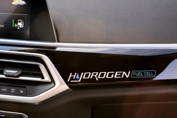P90494455_lowRes_bmw-ix5-hydrogen-on-