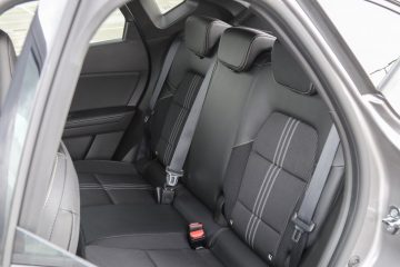 Renault Captur E-Tech Engineered 145 Hybrid (10)