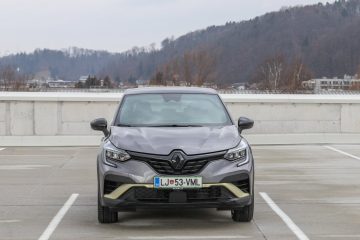 Renault Captur E-Tech Engineered 145 Hybrid (2)