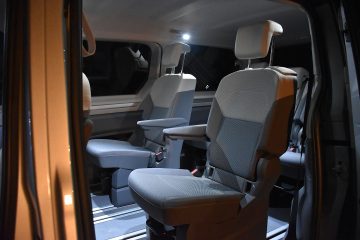 VW MULTIVAN 26
