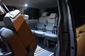 VW MULTIVAN 28