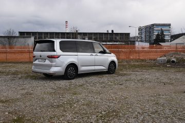 VW MULTIVAN 33