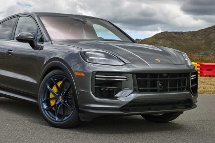 2024-porsche-cayenne