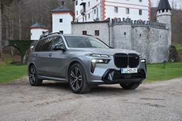 BMW X7 06