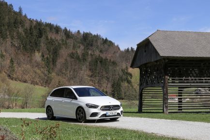Mercedes-Benz razred B (2)