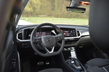OPEL GRANDLAND GSE 13