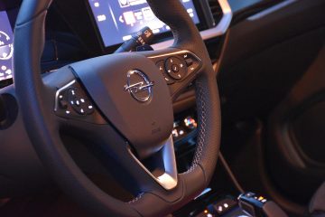 OPEL GRANDLAND GSE 25