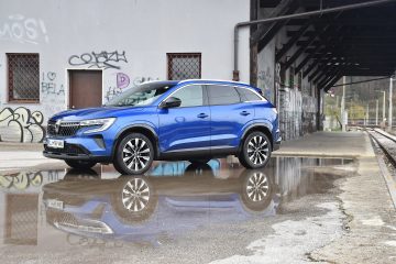 RENAULT AUSTRAL 01