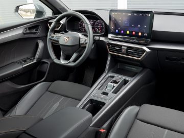 Cupra_Leon_15_eTSI_DSG_11
