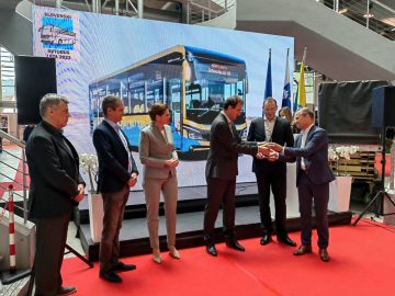 Gospodarsko vozilo leta 2023 (3)