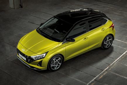 https___www.carscoops.com_wp-content_uploads_2023_05_Hyundai-i20-facelift-00002-1024x683