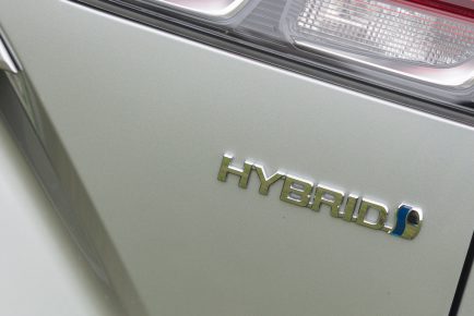 Toyota_Corolla_Cross_Hybrid_AWD-i_Executive_06