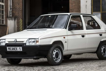 world-s-best-preserved-skoda-fav (7)