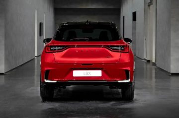lexus_lbx_rear_end