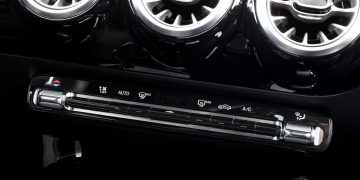 Mercedes-Benz_A_180_AMG_Line_16