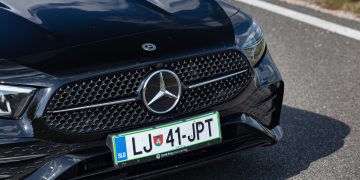 Mercedes-Benz_A_180_AMG_Line_28