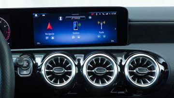 Mercedes-Benz_A_180_AMG_Line_32