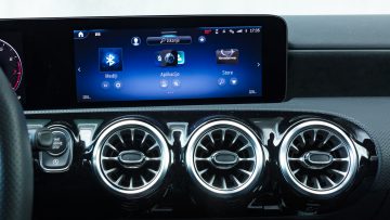 Mercedes-Benz_A_180_AMG_Line_33