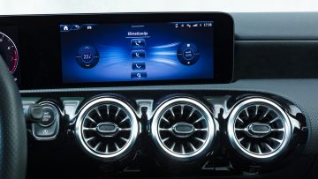 Mercedes-Benz_A_180_AMG_Line_39