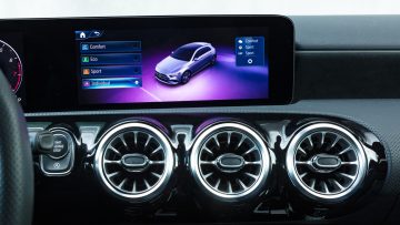 Mercedes-Benz_A_180_AMG_Line_46