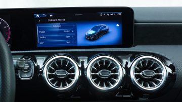 Mercedes-Benz_A_180_AMG_Line_47