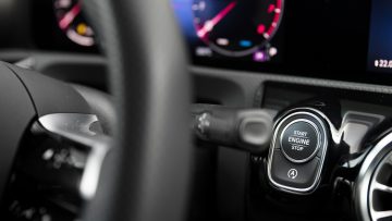Mercedes-Benz_A_180_AMG_Line_66