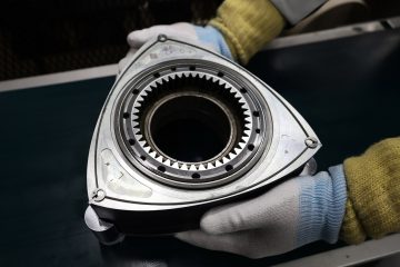 mx-30_e-skyactiv_r-ev_rotor_l