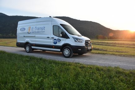 FORD E-TRANSIT 01