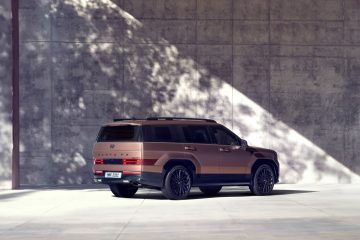 hyundai-santa-fe-boasts-bold-new-design-exterior-09_jpg