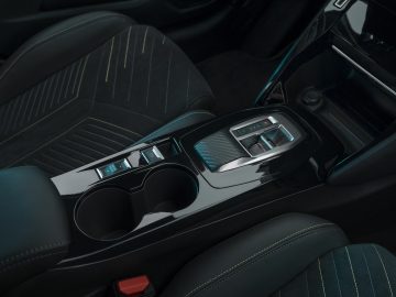 Peugeot 208 2023 (15)